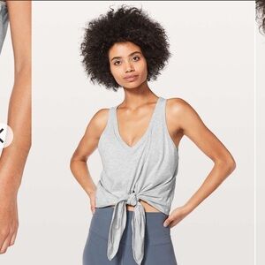Lululemon Knot A Problem Tank
Heathered Core Ultra Light Grey